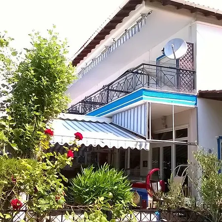 Funbeach Penzion Neos Marmaras