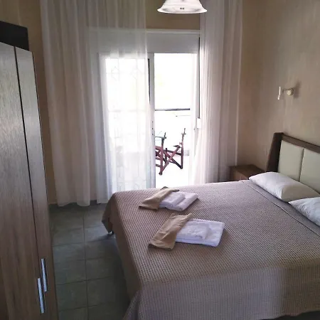 Funbeach בית הארחה