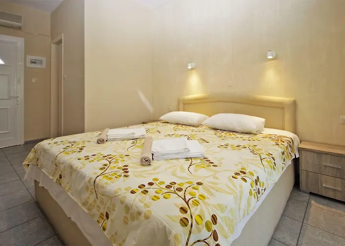 Funbeach Néos Marmarás